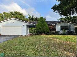 1891 NW 88th Way, Coral Springs FL 33071