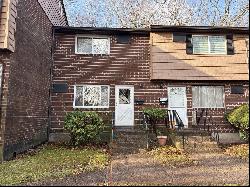 300 Green Road #APT D, Manchester CT 06042