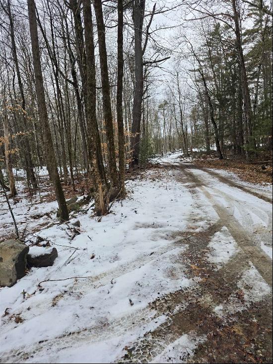 60 Pound Road, Sanbornton NH 03269