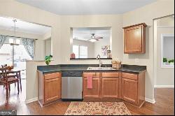 1916 Lake Heights Circle NW Unit 16, Kennesaw GA 30152