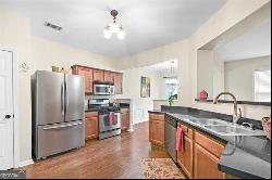 1916 Lake Heights Circle NW Unit 16, Kennesaw GA 30152