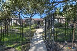 634 Hunters Creek Drive, New Braunfels TX 78132