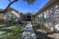 634 Hunters Creek Drive, New Braunfels TX 78132