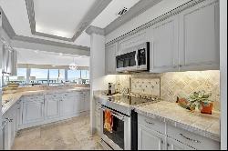 2001 SE Sailfish Point Boulevard #207, Stuart FL 34996