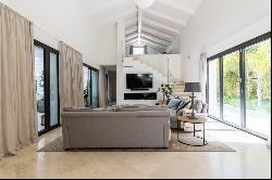 Bright modern villa in Los Naranjos, in the heart of the Golf Va, Marbella 29660