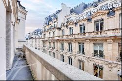 Superb renovated apartment a stone's throw from Place Vendôme