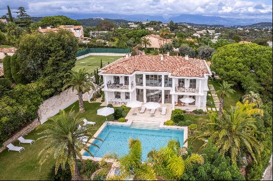 Superb new Florentine villa with sea views and tennis court.