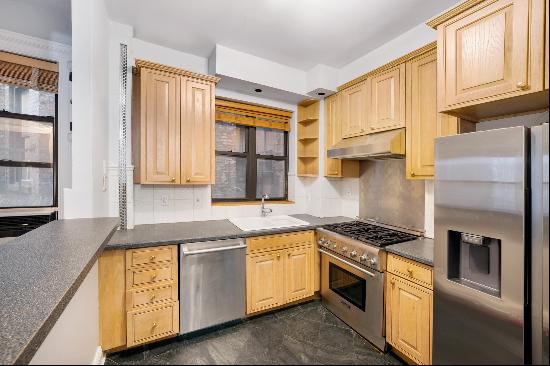 243 W 98th Street is a Pre-War Condominium featuring three bedrooms, 2.5 baths. Approxi