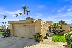 Well-Located Upgraded Condo In Palm Desert