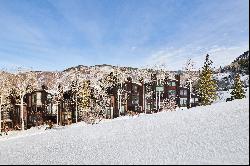 Ski-in/Ski-out Condo at Mountain Queen