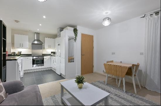 *BILLS INCLUDED* Two bedroom flat in the heart of Tottenham Hale, N17.