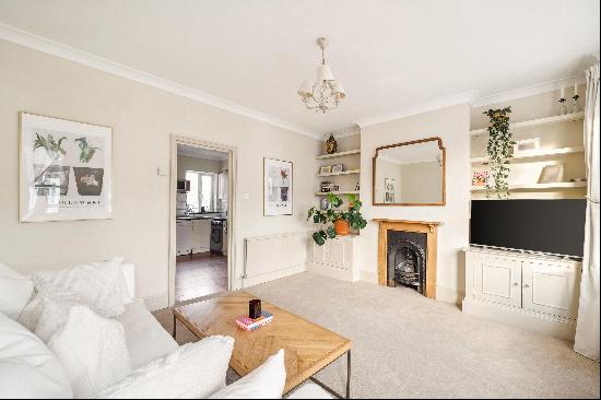 Presenting a stylish 1 bedroom flat in the heart of Parsons Green