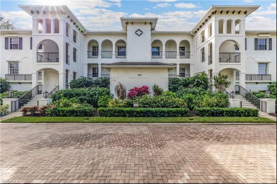 805 Bentwater CIR, #202, Naples, FL, 34108, USA