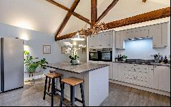 Windy Oak Barns, Ellerdine, Telford, Shropshire, TF6 6RN