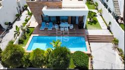 Discover Your Dream Villa in Finestrat, Benidorm, Alicante, Benidorm 03501