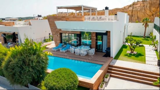 Discover Your Dream Villa in Finestrat, Benidorm, Alicante, Benidorm 03501