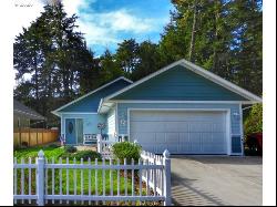 631 Rhododendron Dr, Florence OR 97439