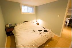 192 Maxome Avenue Unit B, Toronto C14 ON M2M3L2