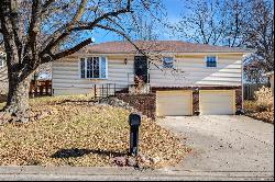 2209 N Leonard Road, St Joseph MO 64506