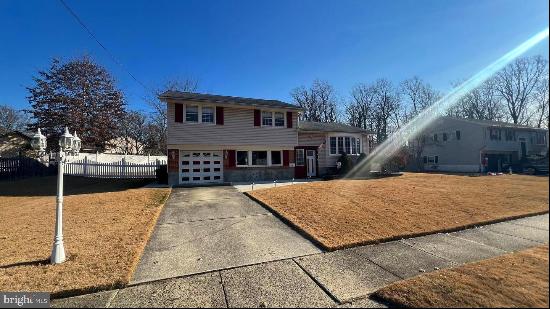 305 Signey Lane, Somerdale NJ 08083