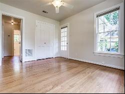 Awesome 2-1-1 with Hardwood Floors