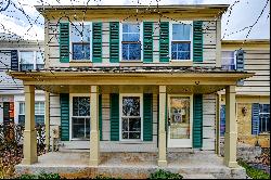 Colonial Townhouse in Wellington Valley