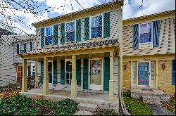 Colonial Townhouse in Wellington Valley