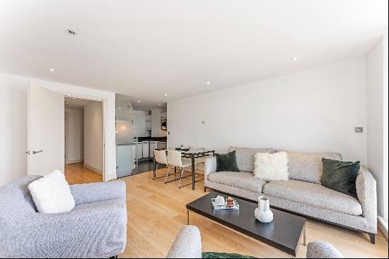 Apartment to let in Orion Point near London E14