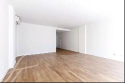 Modern Apartment in Prime Madrid Location