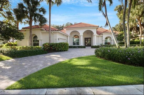 6998 Greentree DR, Naples, FL, 34108, USA