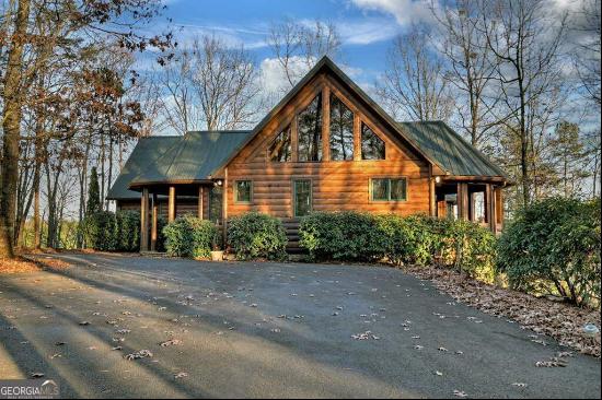 premier Mountain Estate minutes to downtown Blue Ridge