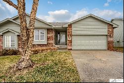 5126 Lakecrest Drive, Papillion NE 68133