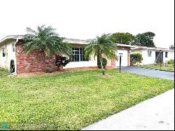 1140 NW 49th St, Deerfield Beach FL 33064