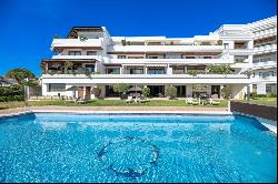 Exceptionally presented penthouse with 360º panoramic views in t, Marbella 29660