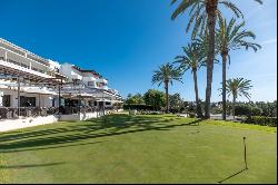 Exceptionally presented penthouse with 360º panoramic views in t, Marbella 29660