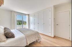 Exceptionally presented penthouse with 360º panoramic views in t, Marbella 29660