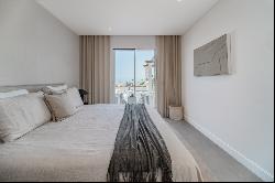 Opulent duplex penthouse recently renovated to top specification, Marbella 29660