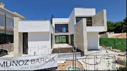 Brand-new villa to be completed located in a prime central area , Marbella 29660