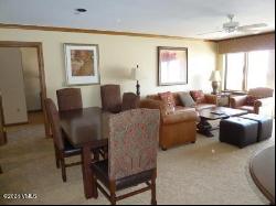 210 Offerson Road Unit 305-2, Beaver Creek CO 81620