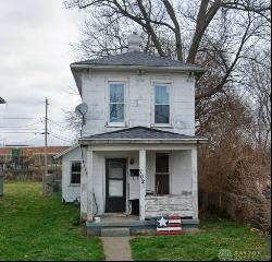 702 E Euclid Avenue, Springfield OH 45505