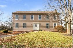 317 Yorktown Dr, Cranberry Twp PA 16066