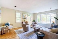 3 Kalen Cir, Milford MA 01757