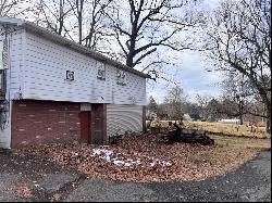 106 Phil Mar Dr, Summit Twp - But PA 16002