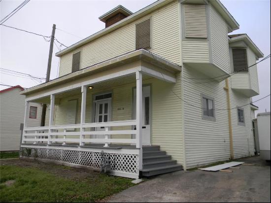 611 St Mary S Boulevard, Galveston TX 77550