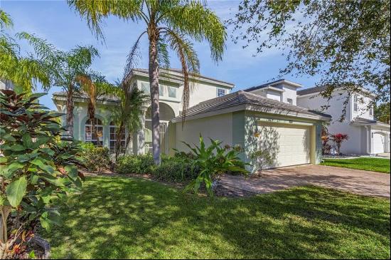 8318 Laurel Lakes Way, Naples FL 34119