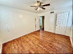 2411 S 5th St Unit 1, Austin TX 78704