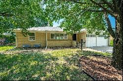 2907 E Sennett St, Wichita KS 67211