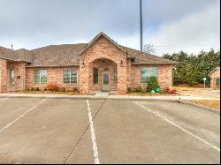 2510 E Independence Street Unit 102, Shawnee OK 74804