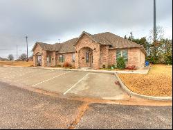 2510 E Independence Street Unit 102, Shawnee OK 74804