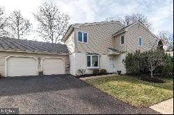 618 Hampton Court, Doylestown PA 18901